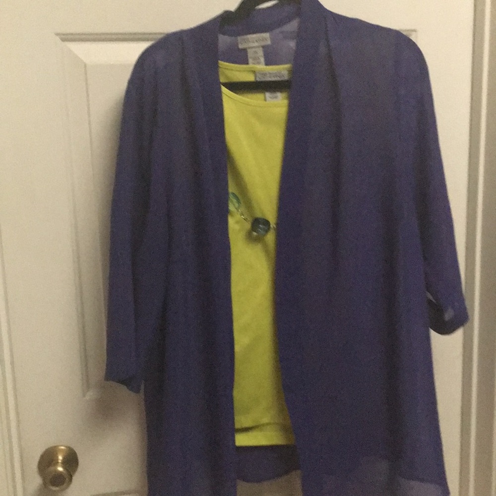 Double blouse with adorning necklace